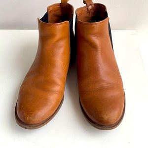 Clarks Chelsea Ankle Boots Natural